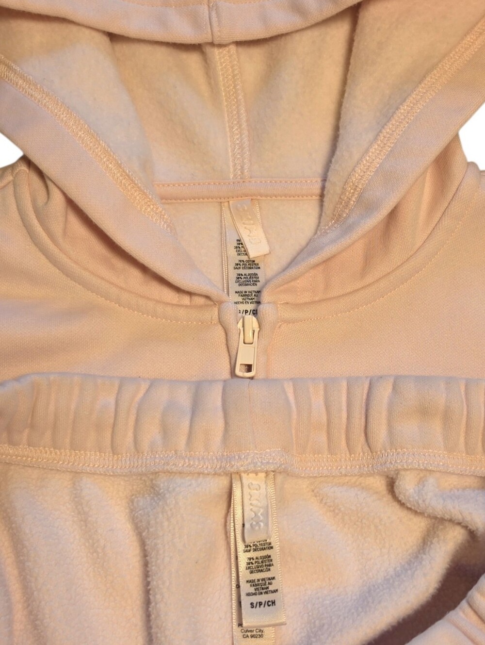 $138 SKIMS SET Barely Pink Zip Hoodie & Shorts - Picture 4 of 4